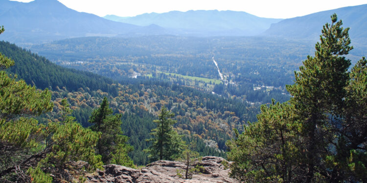 Little Si: The Pacific Northwest Hike That Punches Far Above Its Weight