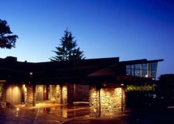 Seattle’s Five-Star Restaurants: An Editorial Guide to the City’s Finest Tables