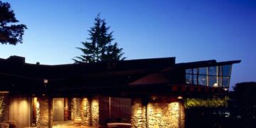 Seattle’s Five-Star Restaurants: An Editorial Guide to the City’s Finest Tables